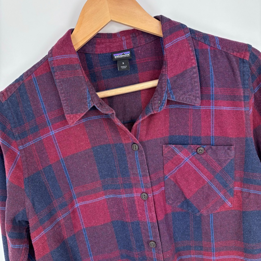 Patagonia Womens Aspen Forest Tunic Shirt Size Small Red Blue Plaid Button Up